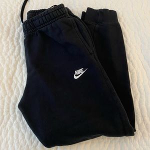 Black Nike sweatpants